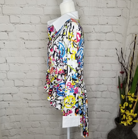NWT Highlight Long sleeve graffiti multicolor flare back top - Picture 4 of 4